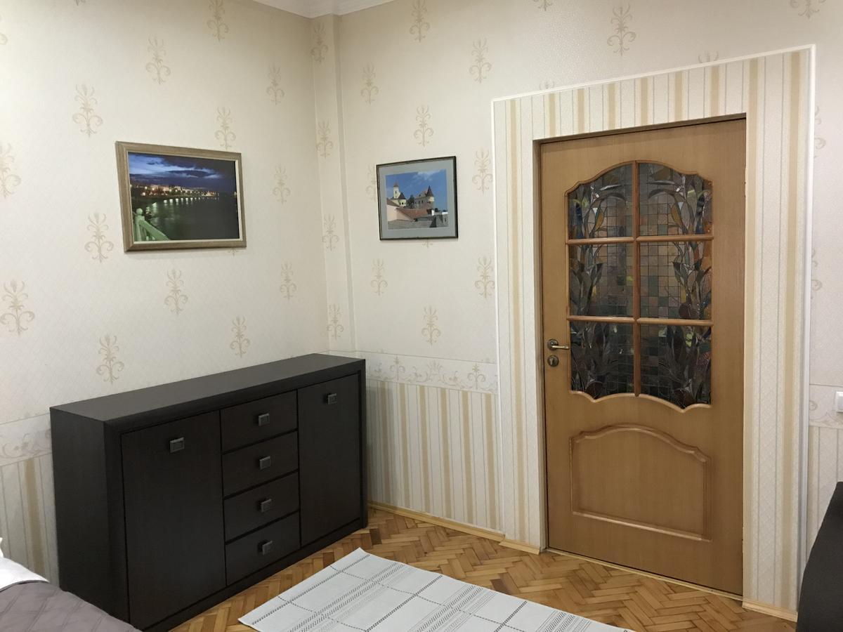 Large Apartment In The City Center ムカチェヴォ エクステリア 写真