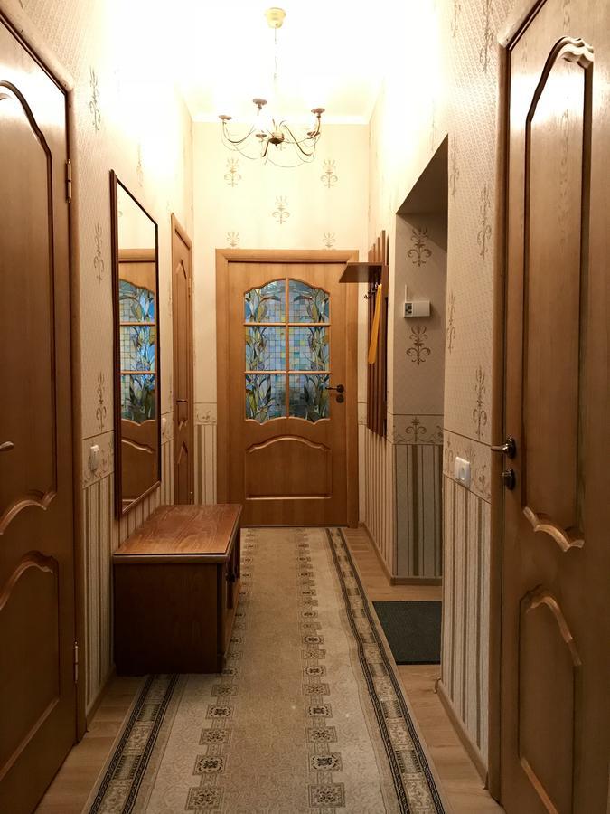 Large Apartment In The City Center ムカチェヴォ エクステリア 写真