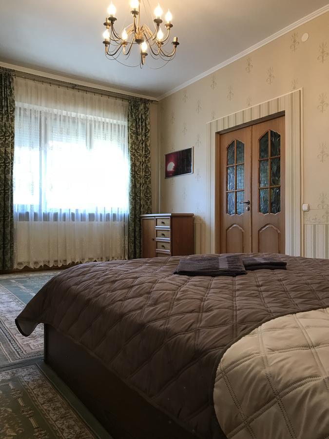 Large Apartment In The City Center ムカチェヴォ エクステリア 写真